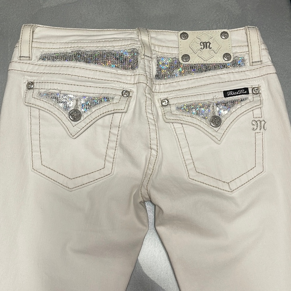 Miss Me jeans- Signature Skinny- sequin embellishments - size 28